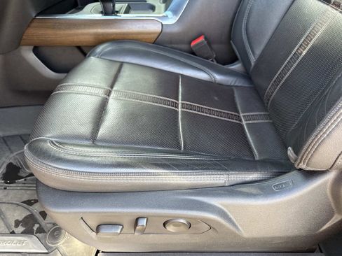 Used 2022 Chevrolet Silverado 1500 High Country w/ High Country Premium Package image 20