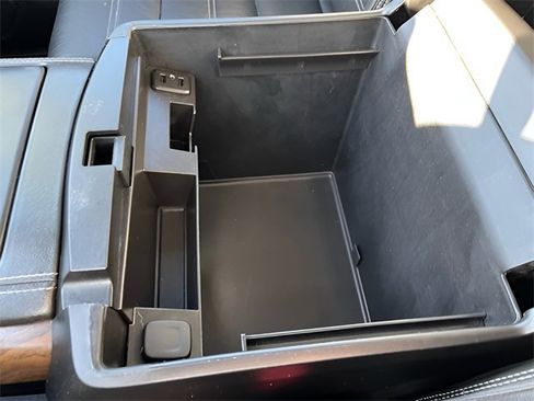 Used 2019 GMC Yukon XL Denali image 26