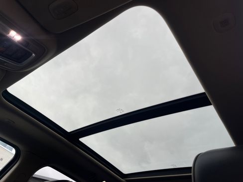 Used 2019 RAM 1500 Laramie image 30