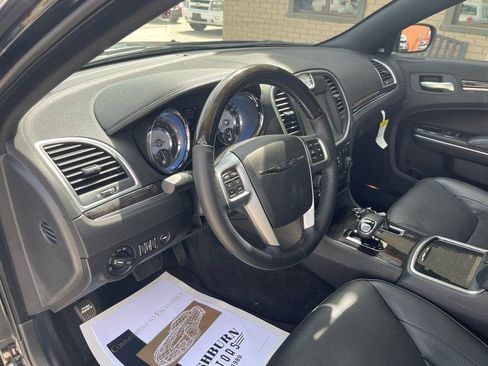Used 2012 Chrysler 300 Limited w/ Luxury Group RWD image 26