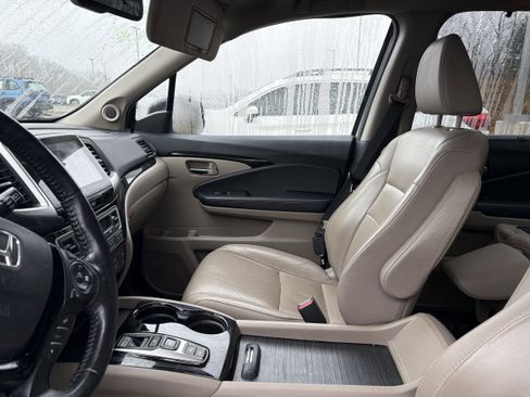Used 2017 Honda Pilot Elite image 8