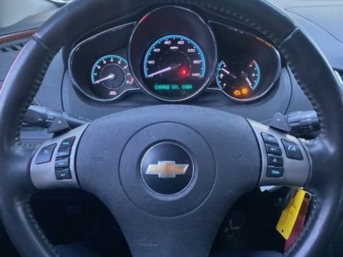 Used 2010 Chevrolet Malibu LTZ image 12