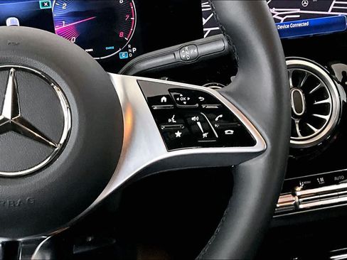 Used 2024 Mercedes-Benz GLA 250 4MATIC image 25