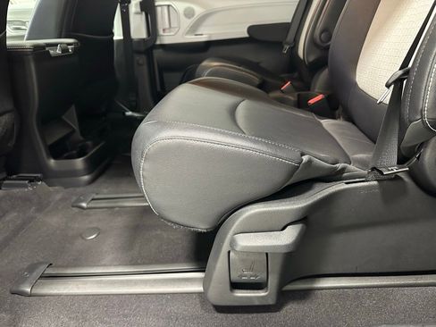 Used 2025 Toyota Sienna XSE image 48