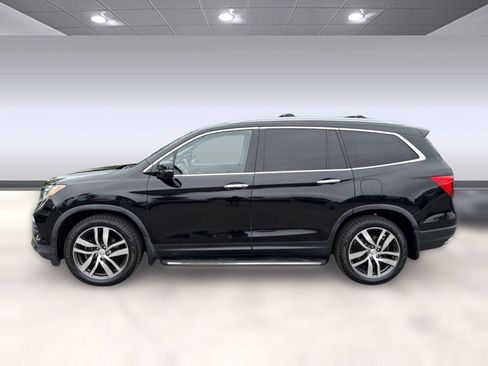 Used 2017 Honda Pilot Touring image 2