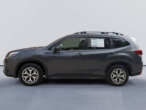 Used 2023 Subaru Forester Premium AWD/4WD image 6