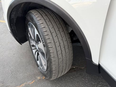 Used 2020 Buick Encore Essence image 28