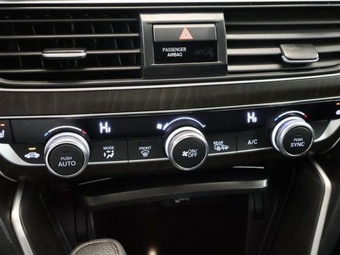 Used 2018 Honda Accord EX image 22
