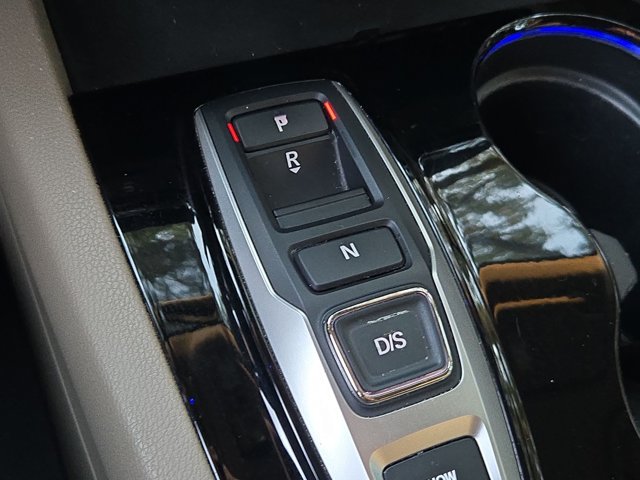 Used 2016 Honda Pilot Touring image 10