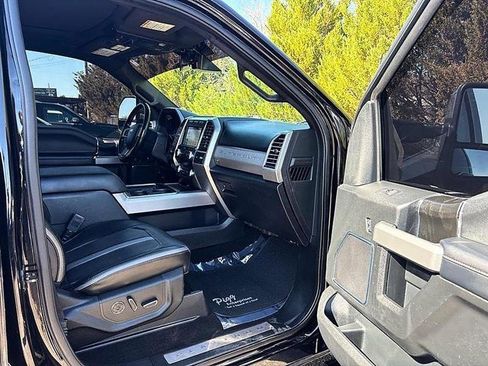 Used 2019 Ford F250 Platinum w/ Platinum Ultimate Package image 45