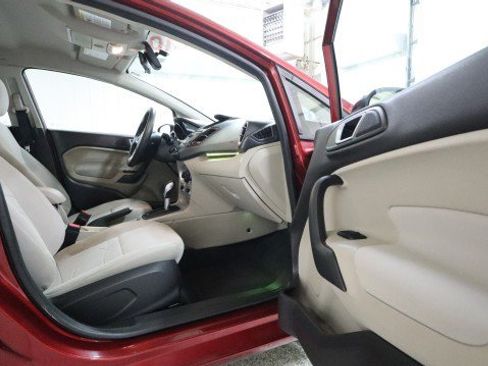 Used 2014 Ford Fiesta SE FWD image 10