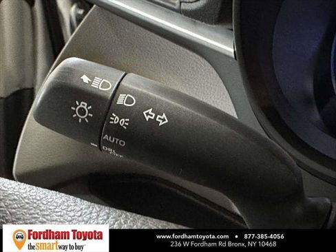 Certified 2024 Toyota Sienna LE FWD image 32