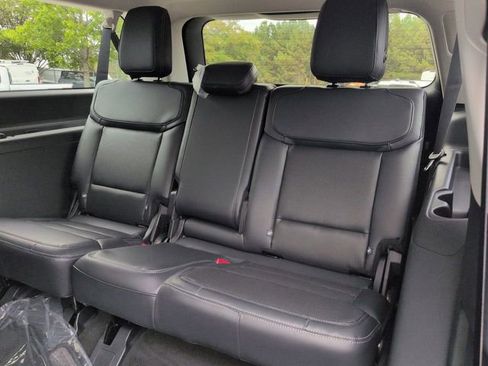 New 2025 Ford Expedition Max Platinum w/ Driver's Package image 13