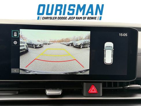 Used 2025 Kia Carnival image 20