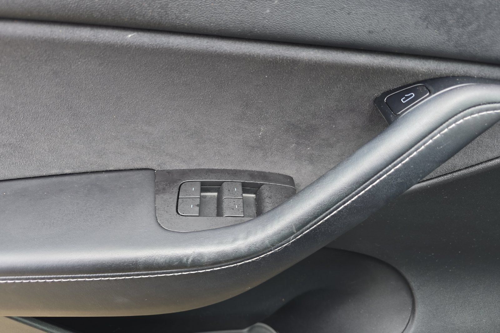 Used 2021 Tesla Model Y Long Range AWD/4WD image 8