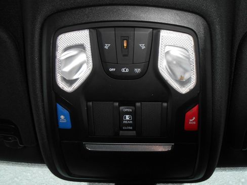 Certified 2022 RAM 1500 Big Horn image 13