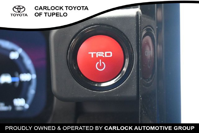 Used 2025 Toyota Tacoma TRD Off-Road AWD/4WD image 31