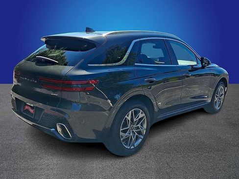 Used 2025 Genesis GV70 2.5T AWD/4WD image 4