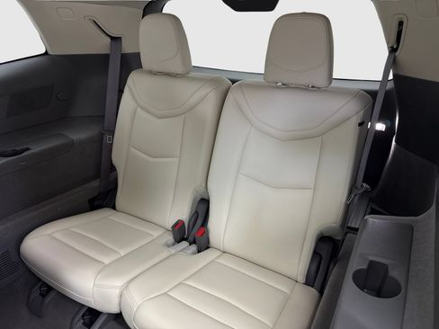 Used 2020 Cadillac XT6 Premium Luxury FWD image 40