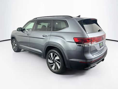 Used 2025 Volkswagen Atlas SE FWD image 5
