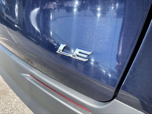 Used 2025 Toyota Sienna LE w/ LE Plus Package AWD/4WD image 10
