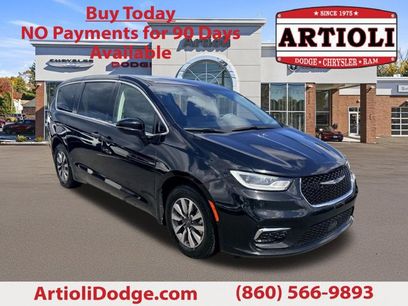 Certified 2024 Chrysler Pacifica Limited