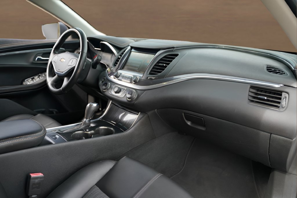 Used 2018 Chevrolet Impala LT FWD image 22