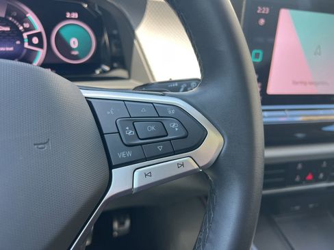 Certified 2024 Volkswagen Atlas Peak Edition SE AWD/4WD image 22
