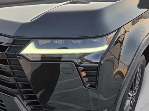 Used 2025 Lexus GX 550 w/ Accessory Package (Z1) AWD/4WD image 29