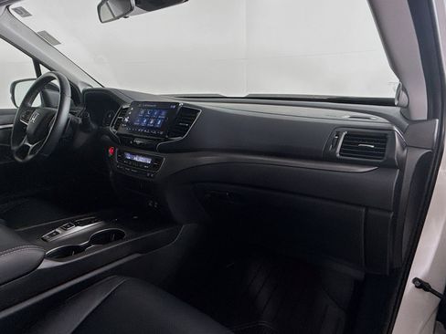 Certified 2025 Honda Ridgeline Sport image 34
