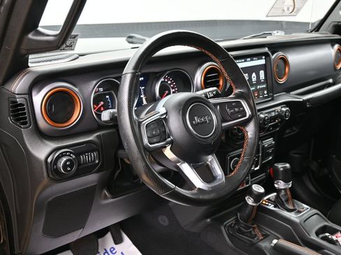 Used 2022 Jeep Gladiator Mojave w/ LED Lighting Group AWD/4WD image 17
