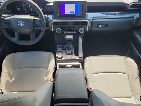 Used 2024 Toyota Tacoma SR5 AWD/4WD image 12