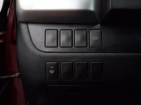 Used 2014 Toyota Highlander XLE FWD image 10
