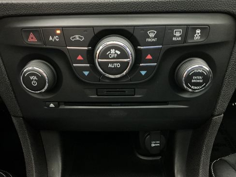 Used 2011 Dodge Charger R/T RWD image 36