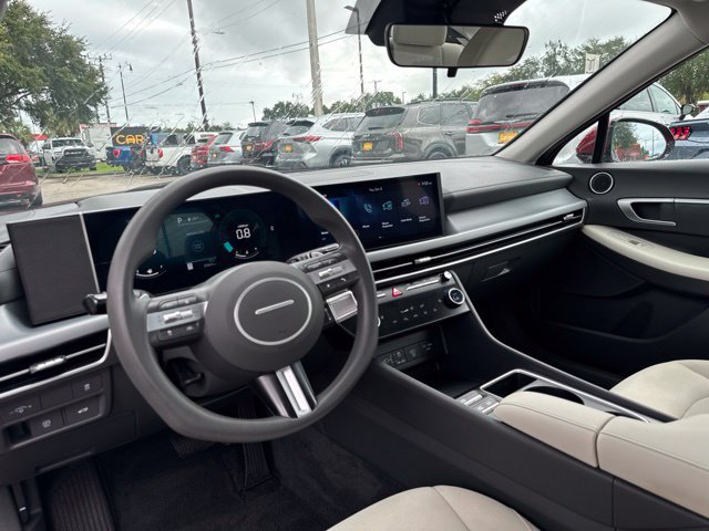 Used 2025 Hyundai Sonata SEL FWD image 22