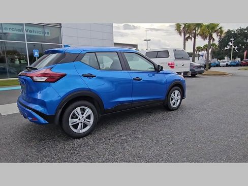 New 2025 Nissan Kicks Play S image 33