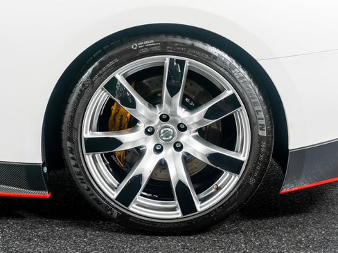 Used 2009 Nissan GT-R Premium image 19