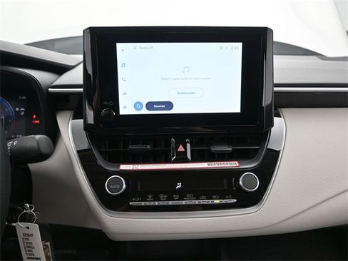 Used 2026 Toyota Corolla LE image 6