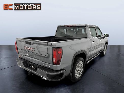 Used 2021 GMC Sierra 1500 Denali w/ Denali Ultimate Package AWD/4WD image 6