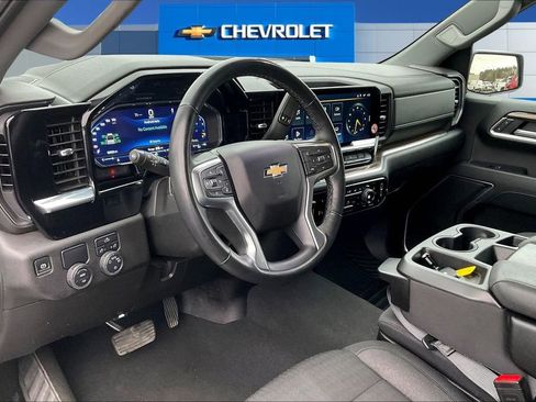 Used 2025 Chevrolet Silverado 1500 LT image 18