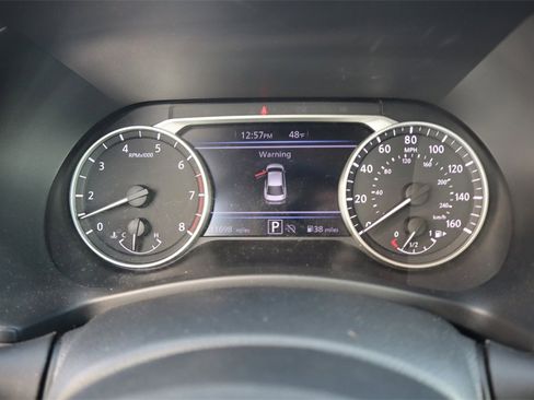 Certified 2025 Nissan Sentra SR image 25