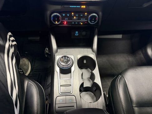 Used 2022 Ford Escape SEL image 34