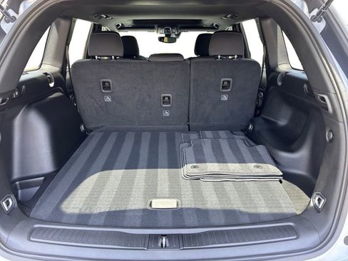 Used 2025 Jeep Grand Cherokee Laredo X w/ Trailer Tow Package RWD image 14