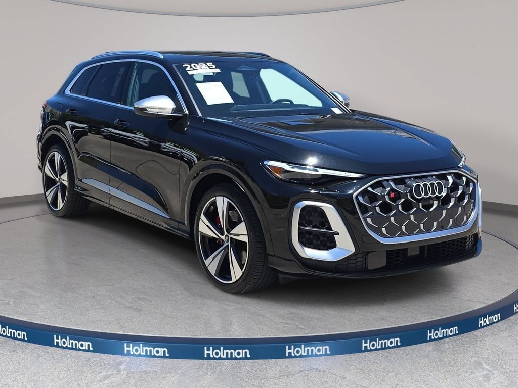 Used 2025 Audi SQ5 Premium Plus w/ Premium Plus Package AWD/4WD image 3