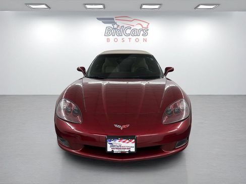 Used 2007 Chevrolet Corvette Convertible w/ Preferred Equipment Group RWD image 2