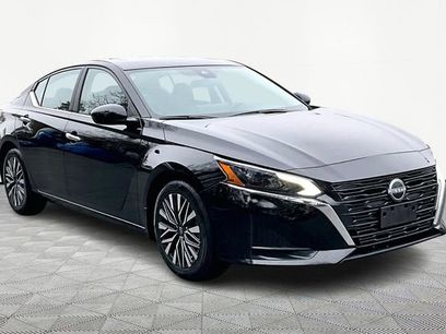 Used 2024 Nissan Altima 2.5 SV w/ SV Premium Package