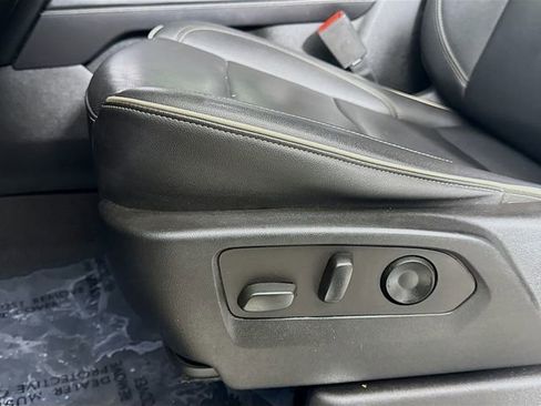 Used 2023 GMC Yukon AT4 w/ AT4 Premium Package image 22