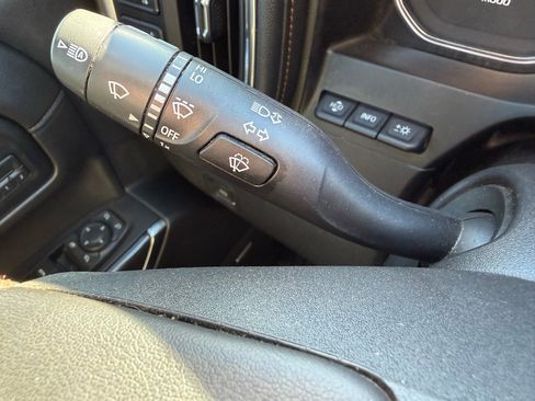 Used 2019 GMC Sierra 1500 AT4 w/ AT4 Premium Package image 15