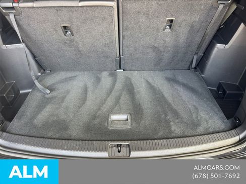 Used 2025 Volkswagen Atlas SE image 22