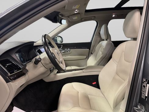 Used 2017 Volvo XC90 T6 Momentum w/ Vision Package AWD/4WD image 13